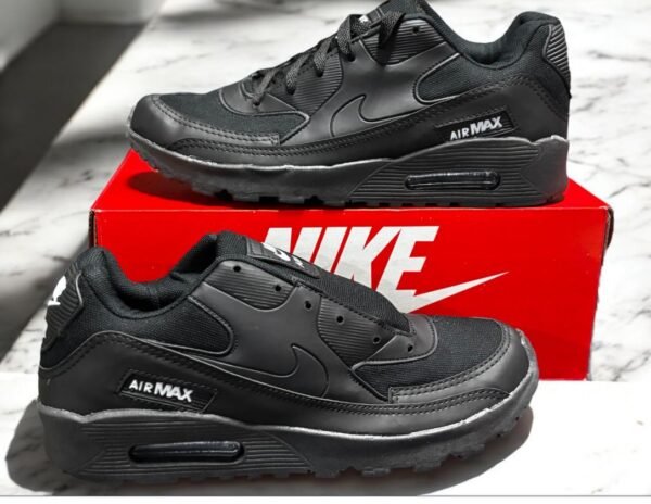 Tênis Nike Air Max, preto