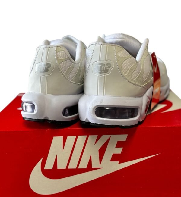 Tênis Nike Air Max Plus, branco - Imagen 2