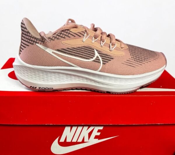 Tênis Nike Air Zoom, rosa